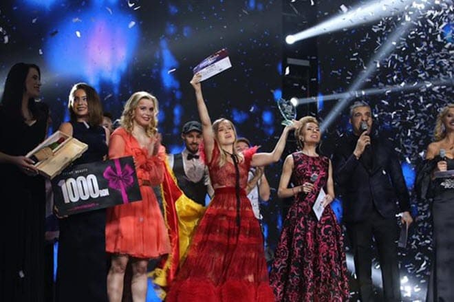Ester Peony поедет на Евровидение 2019 от Румынии