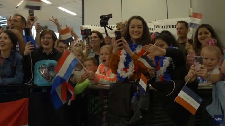 🇳🇱 Как встречали Дункана Лоуренса в аэропорту (видео)