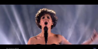 Выступление Barbara Pravi в финале Евровидения 2021 с песней Voilà