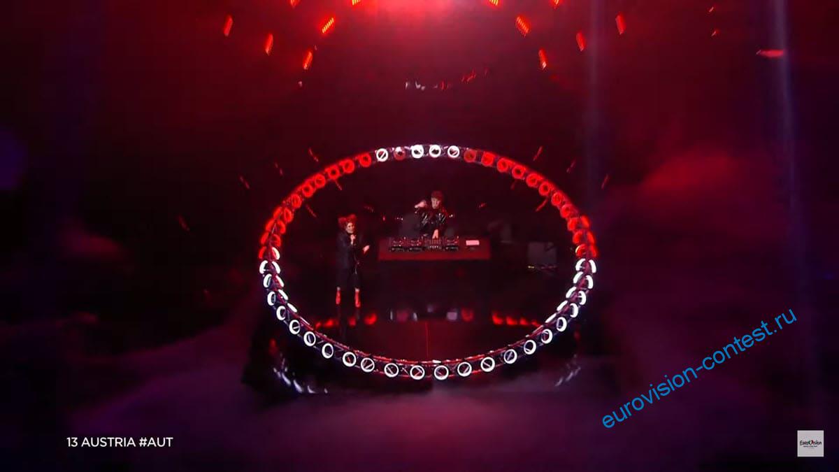 Австрия Выступление LUM!X feat. Pia Maria в 1 полуфинале Евровидения 2022 с песней Halo