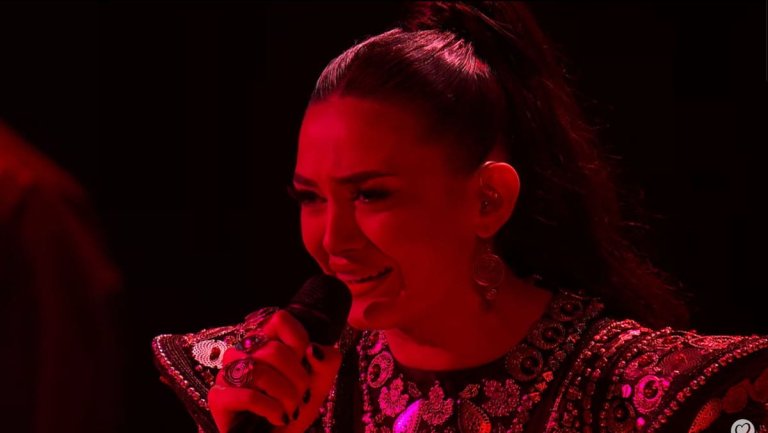 🇦🇱 Албания: Выступление Albina & Familja Kelmendi в финале Евровидения 2023 с песней Duje (22 место)