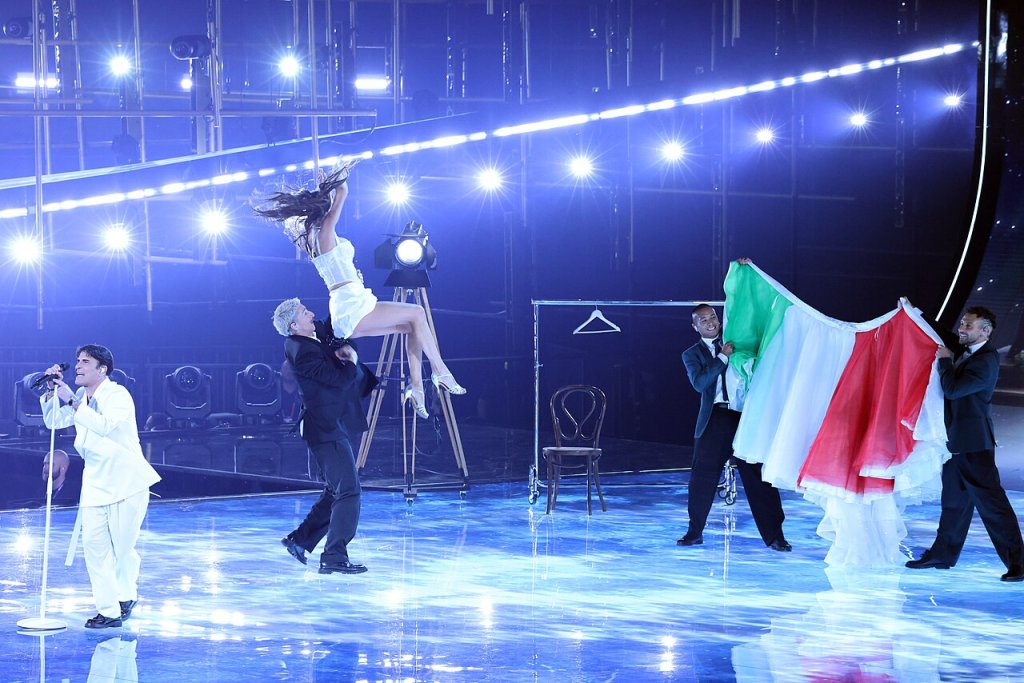 🇮🇹 Италия: Sal Da Vinci с песней «Per sempre sì» - 5 место в финале Евровидения-2026